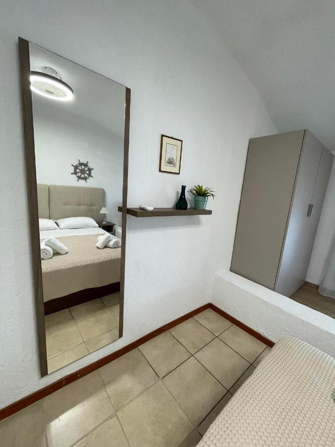 Seafront Family Apartment Ellie Скала-Фуркас Экстерьер фото